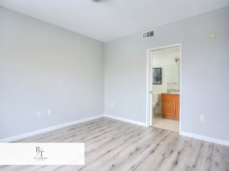 580 W Main St #302 — Photo 22