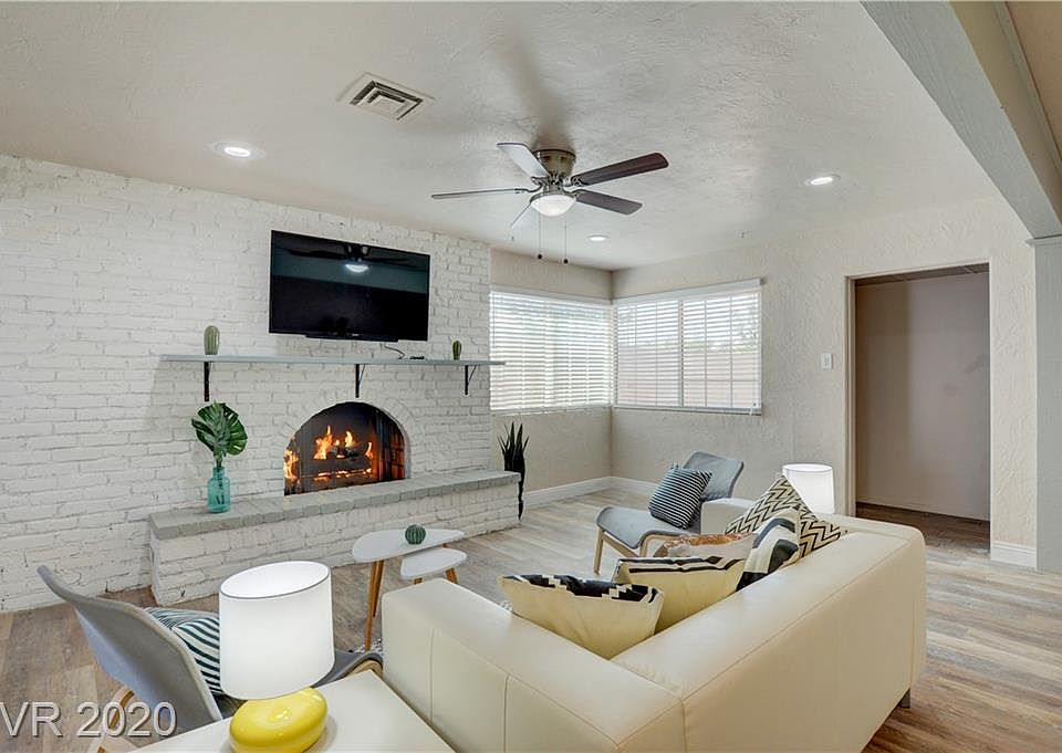 1st image of 1401 Rexford Pl #1403