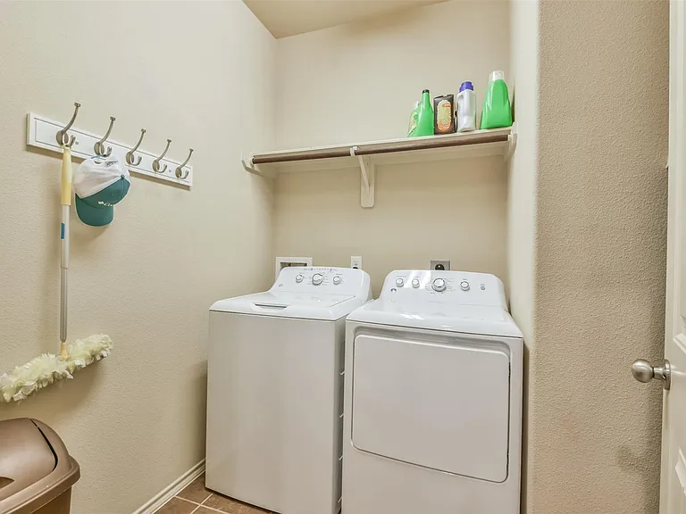 18226 Chianti Ridge Dr — Photo 29