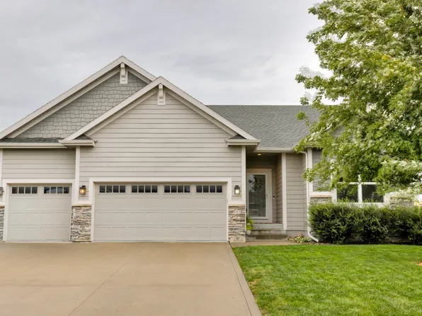 645 NE Traverse Dr, Waukee, IA 50263