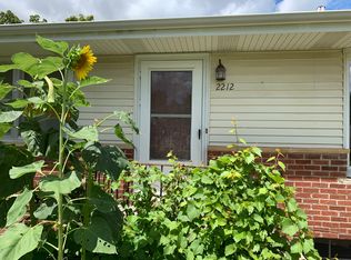 2212 Cedar Acres Dr, Manhattan, KS 66502