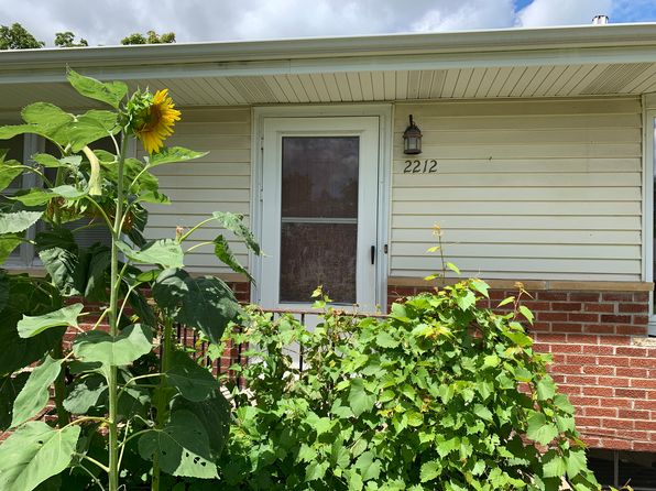 2212 Cedar Acres Dr