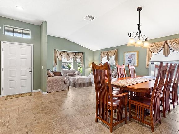 4th image of 607 Valencia Park Dr