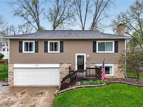 412 Stonewood St, Canal Fulton, OH 44614