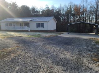 3238 Helton St, Lenoir, NC 28645