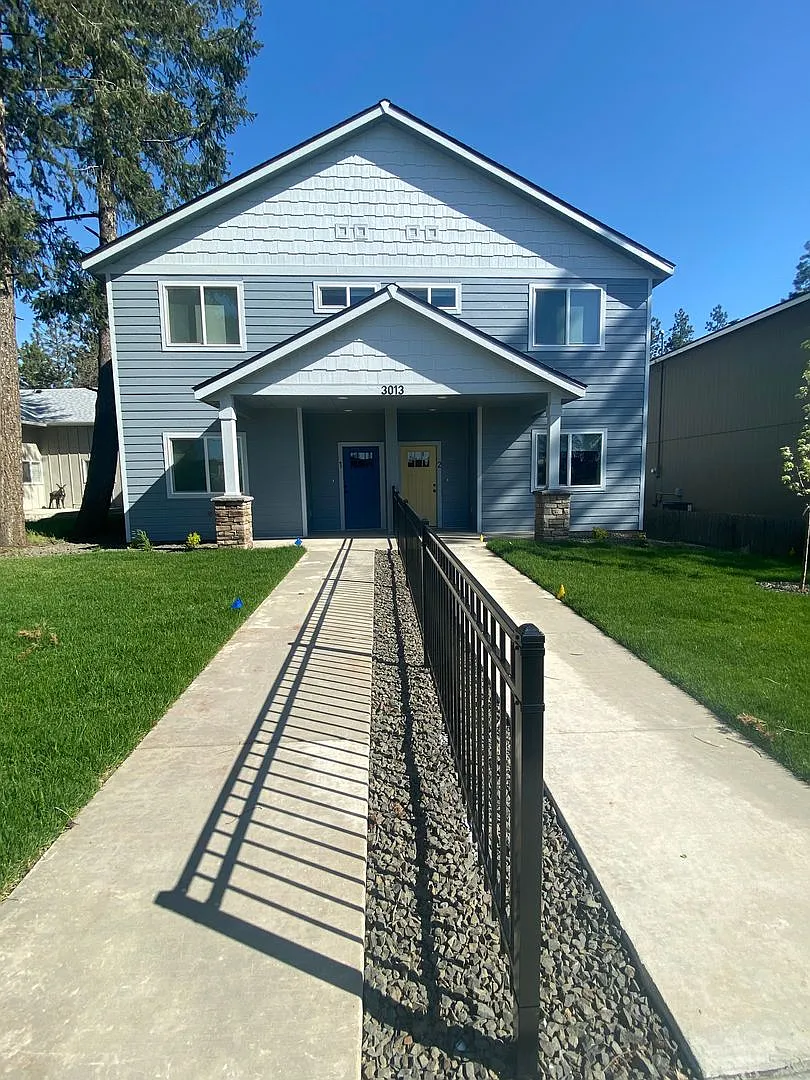 3013 E 36th Ave — Photo 2
