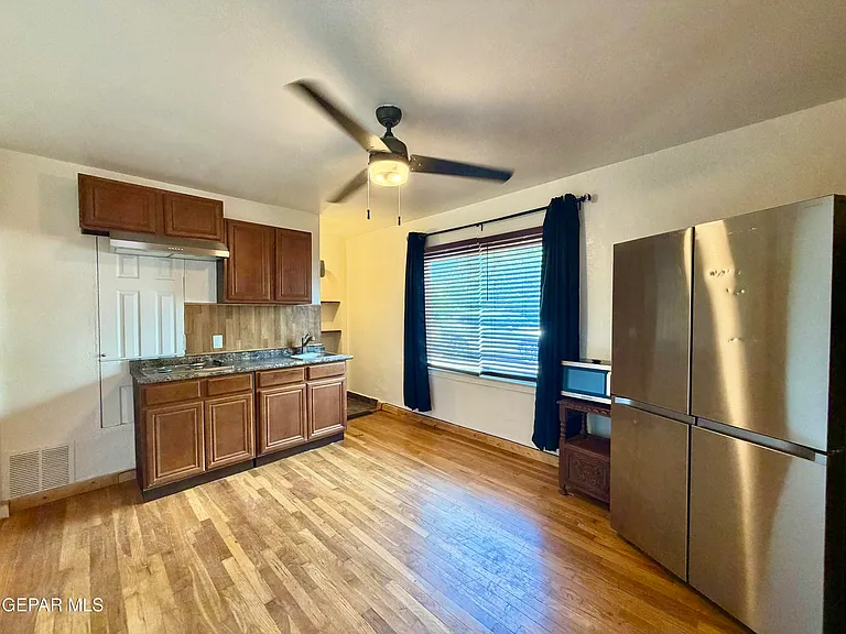 7404 Franklin Dr #B — Photo 5