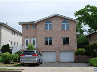 751 Edgewater Ave, Ridgefield, NJ 07657