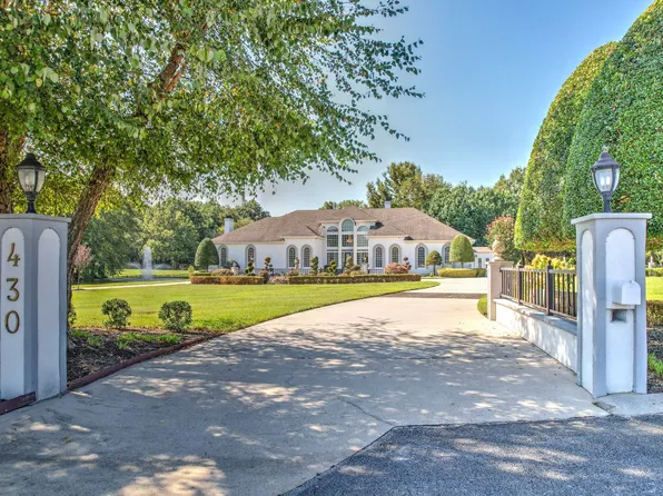 430 Willowbrook Dr, Manchester, TN 37355