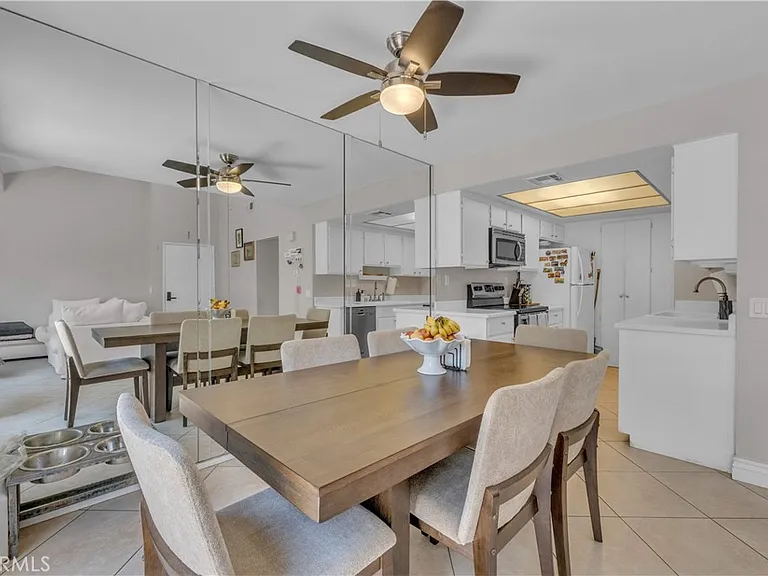 18408 Hatteras St #44 — Photo 8