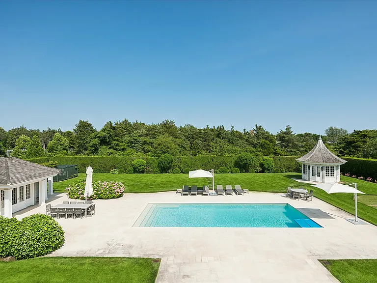 20 Quogo Neck Ln — Photo 18