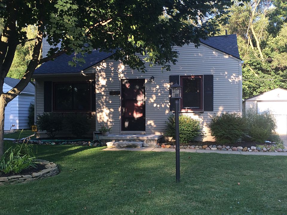 1st image of 18612 Shadyside St