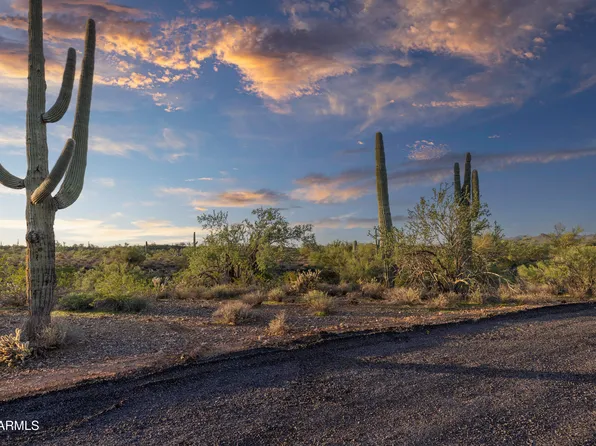 #3 N Quiet Hills Drive #3, Morristown, AZ 85342