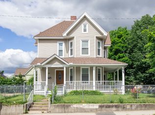 521 Pleasant St, Holyoke, MA 01040
