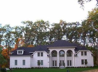 4634 Whistling Oaks Ct, Sylvania, OH 43560