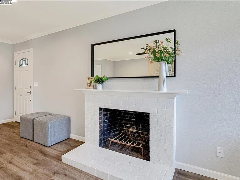 1827 Bandoni Ave — Photo 9