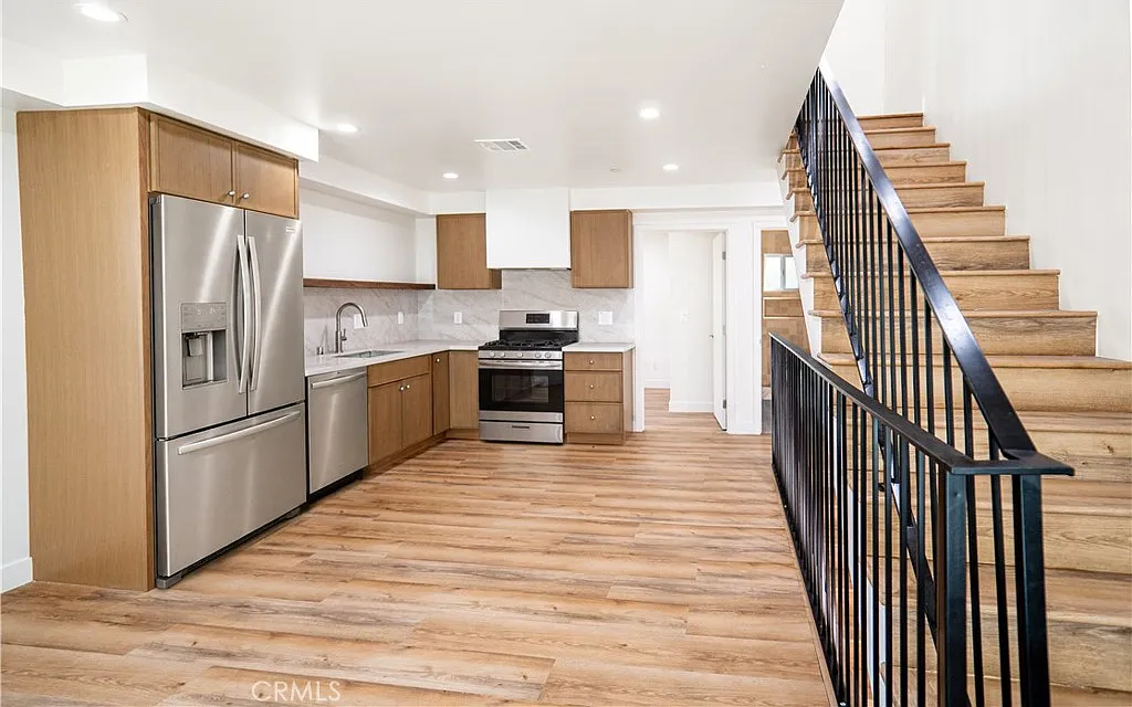 3 bed, 1753 sqft, $4,431 — Photo 1