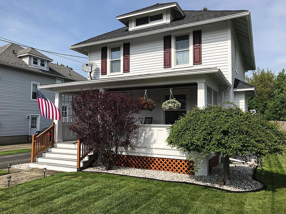 1st image of 1054 Johnson St
