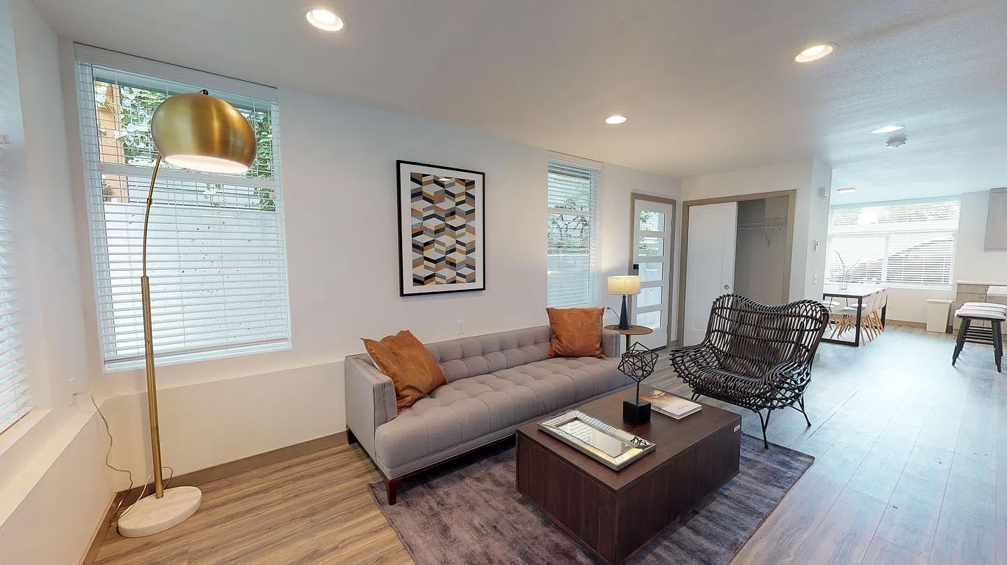 Private Room in Welcoming Columbia City Home Blocks From The Light Rail — Photo 1