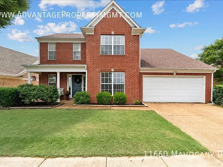 11660 Mahogany Dr — Photo 1