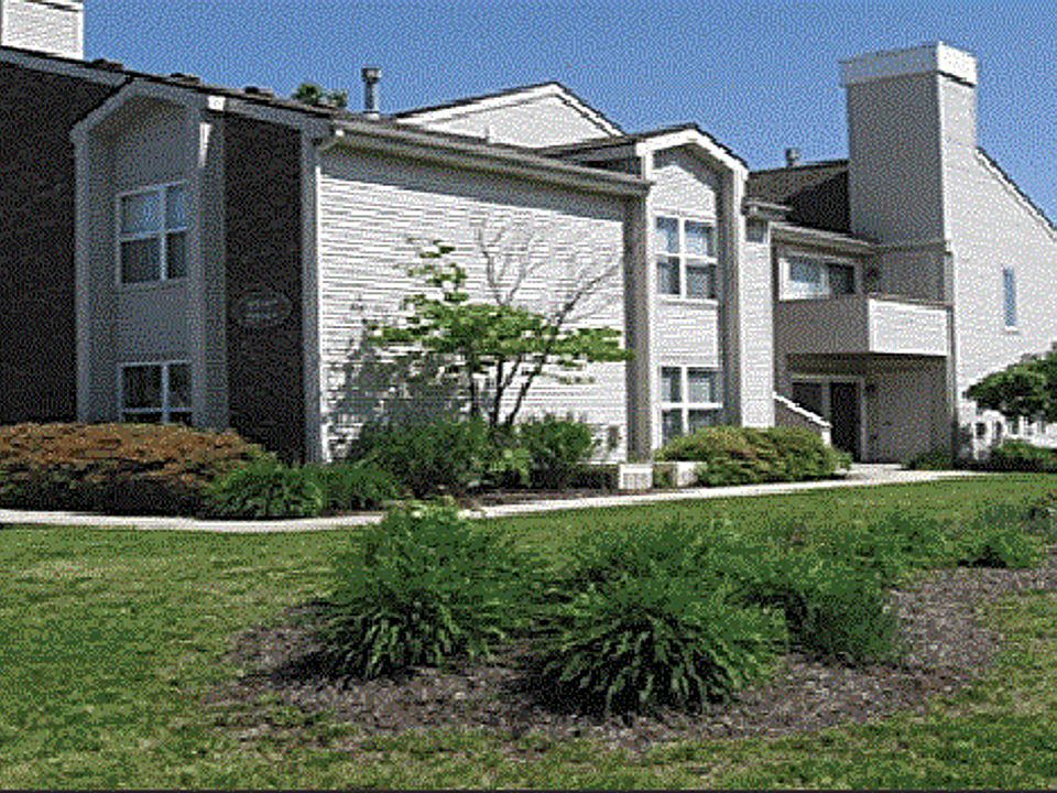 1st image of 1140 Shadow Ln #103