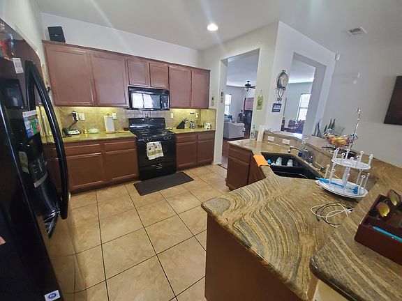 3rd image of 41219 Langley Ct