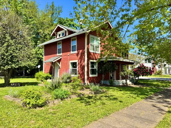 608 4th St APT 1, Springfield, OR 97477
