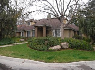 598 E Braddock Dr, Fresno, CA