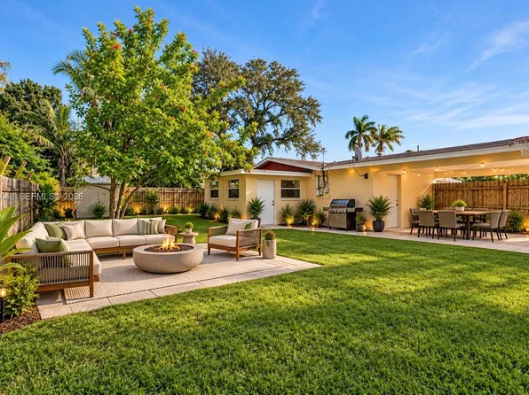 4839 NW 2nd Ct, Plantation, FL 33317