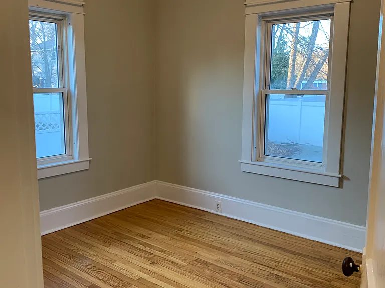 105 Lyman St #1R — Photo 6