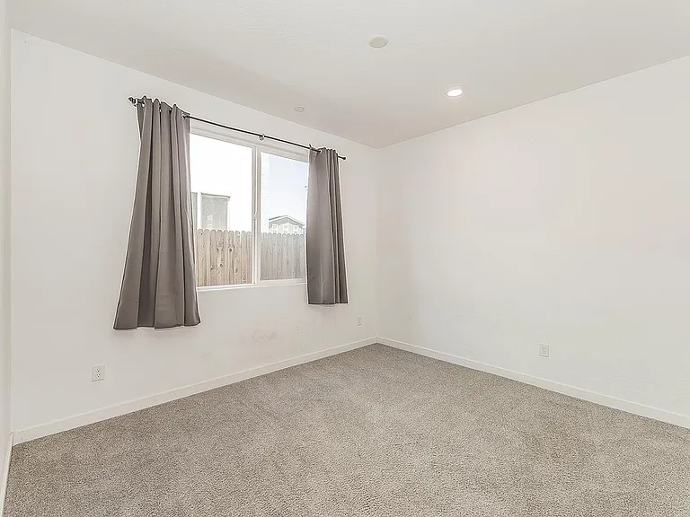 2844 N Vahe — Photo 22