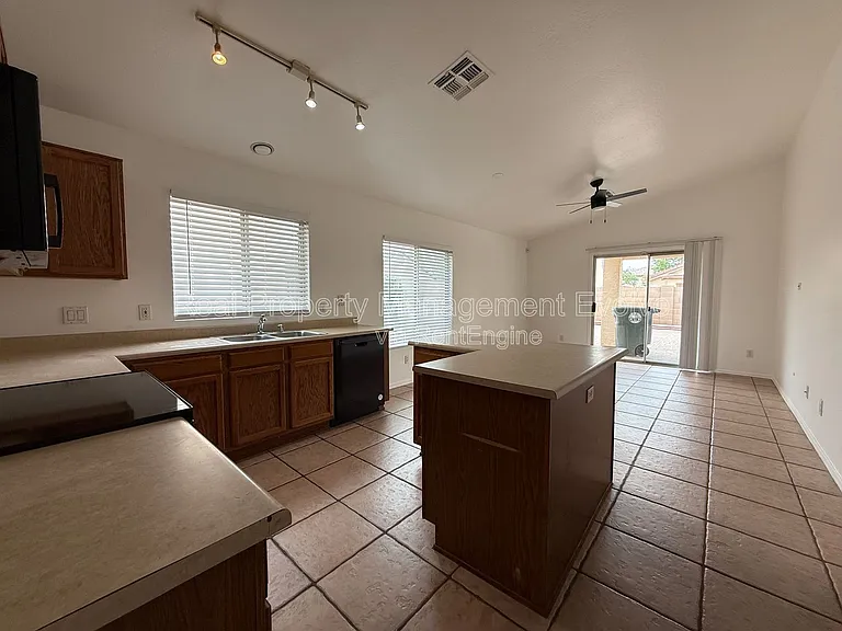 11915 W Rosewood Dr — Photo 6