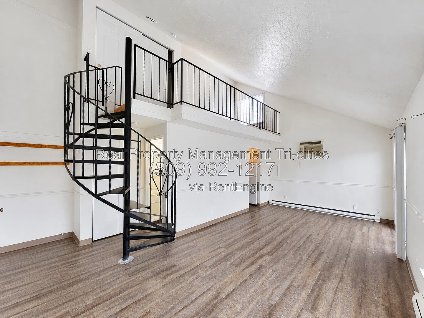 1 bed, 1.0 bath, 700 sqft, $1,075 — Photo 2