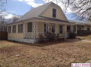 219 W Delaware Ave, Nowata, OK 74048