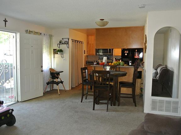 4th image of 3685 Sapphire Dr APT 1