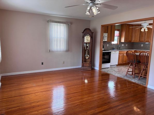 104 Meadowview Ave, Absecon, NJ 08201