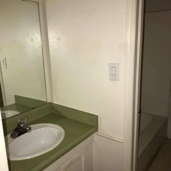 211 S Main St #8 — Photo 3