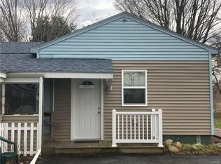 135 Wood Ln, Utica, NY 13502