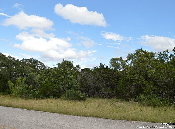 4th image of 2927 Comal Spgs