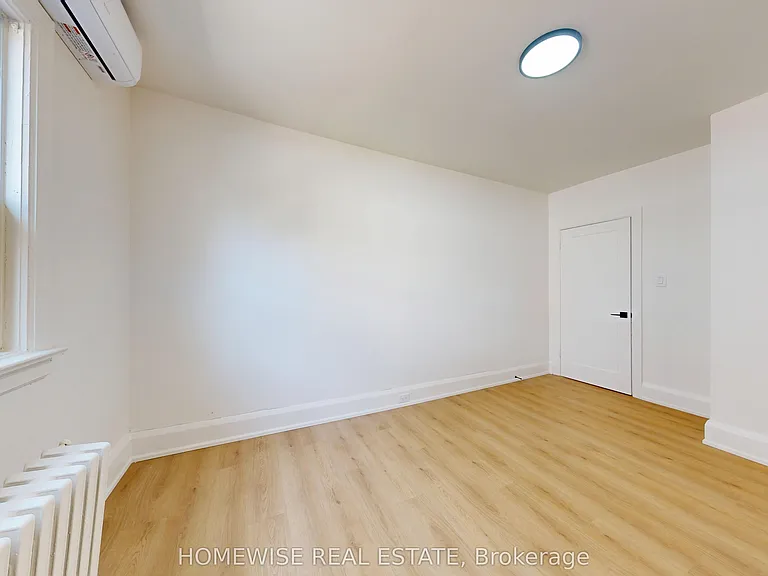 1214 Avenue Rd #1 — Photo 13