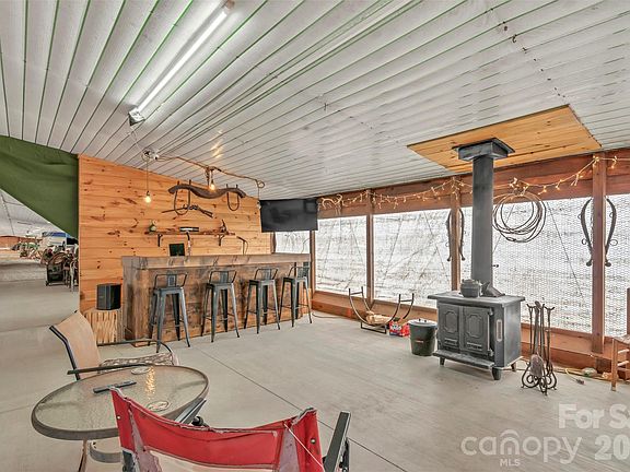 5th image of 1791B Westbrook Rd