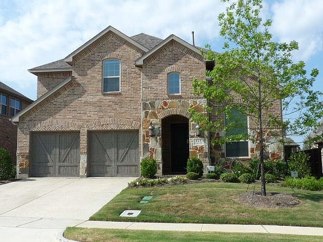 1st image of 415 Paluxy Dr