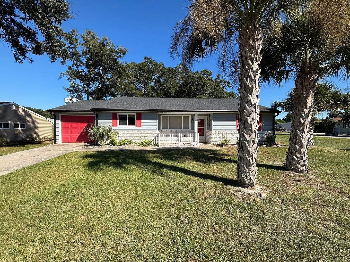 Beautifully Updated 3-Bedroom Palm Model in Oak Run Country Club 55+ Community! — Photo 2