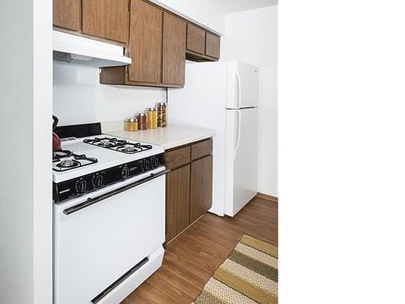 3rd image of 8250 N 46th St APT 231
