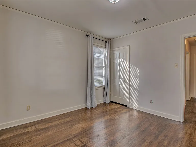 2216 N Arthur St — Photo 23