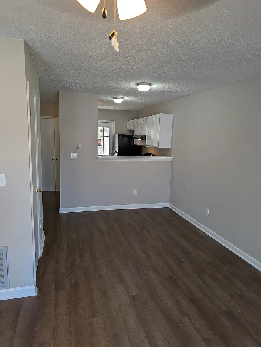 Building Photo - 4713 Courtney Ln