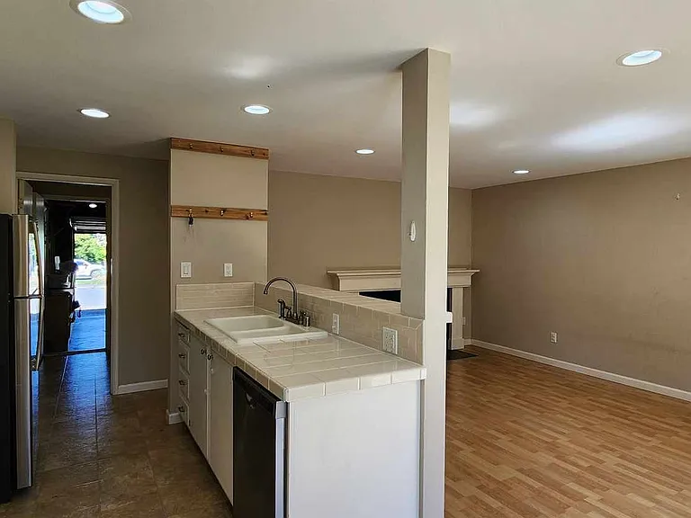 16811 NE 32nd St — Photo 13