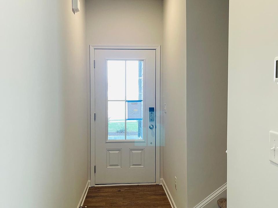 1st image of 32 Founders Dr