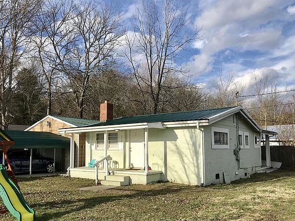 2nd image of 28 Travis St