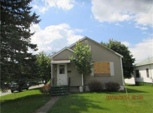 801 W B St, Iron Mountain, MI 49801